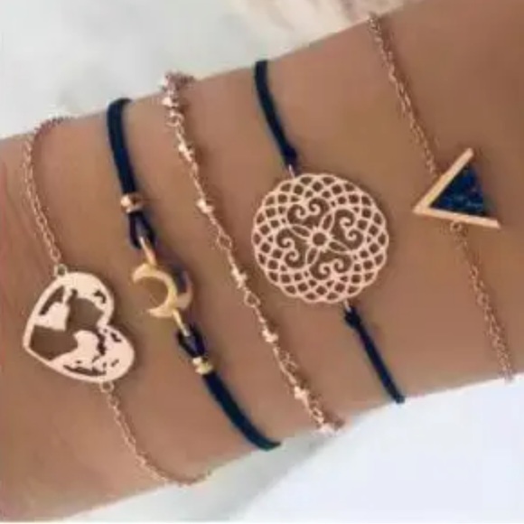 Jewelry - Heart Earth Bracelet Stack Set